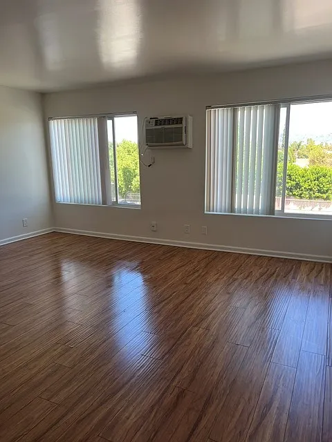20327 Saticoy St #301