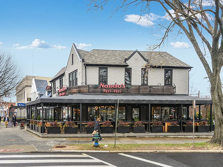 Restaurants and bars in Tenleytown