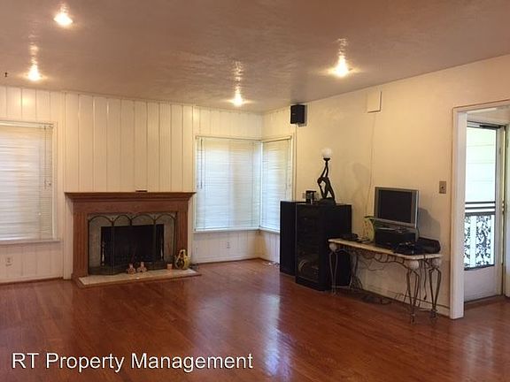 4th image of 952 Palo Alto Dr