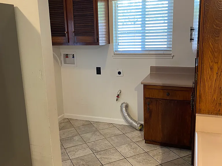 187 Verona Ave — Photo 4
