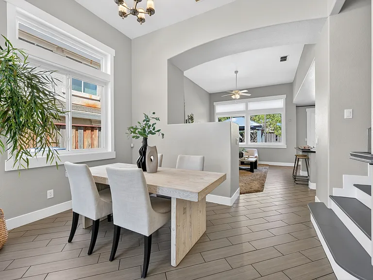 107 Lembi Dr — Photo 4