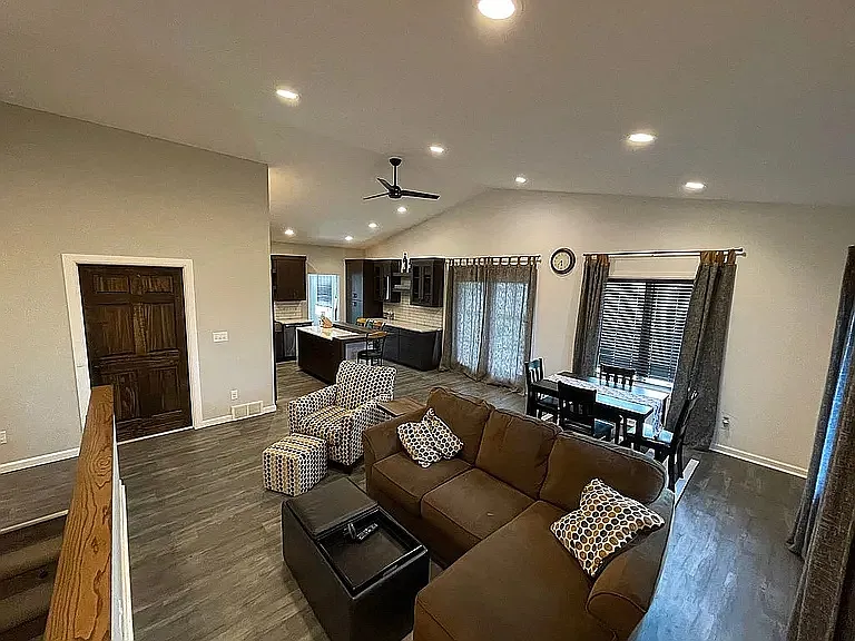 210 E Juniper Ave — Photo 11