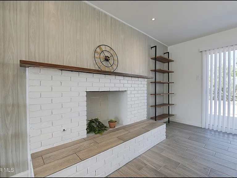 8617 Darlina Dr — Photo 11