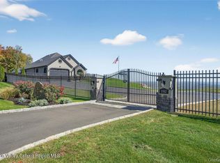 1582 Route 9w, Marlboro, NY 12542