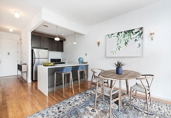 3rd image of 1384 Bedford Ave APT 4B