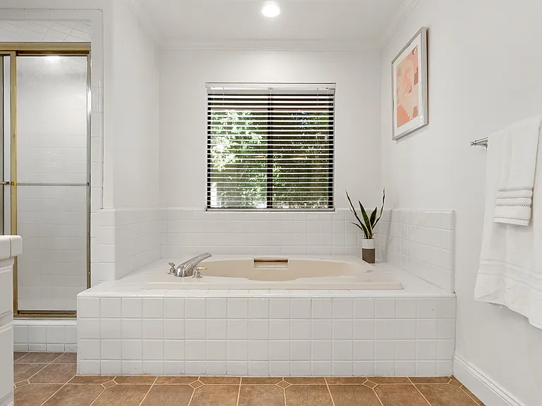 9246 Troxel Rd — Photo 12