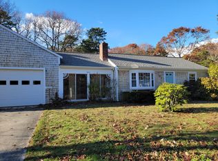 1 Rig Ln, West Yarmouth, MA 02673