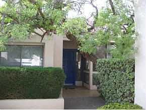 3rd image of 1005 Los Jardines Cir #-el