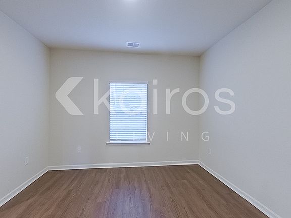 2nd image of 1100 Freedom Pkwy