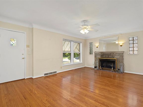 4th image of 9126 Lucia Dr