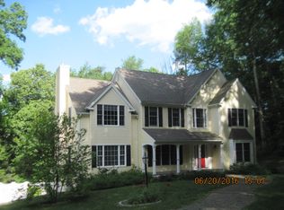 15 Colonial Ridge Dr, Gaylordsville, CT 06755