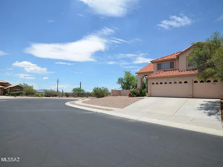 11281 N Chynna Rose Pl — Photo 2