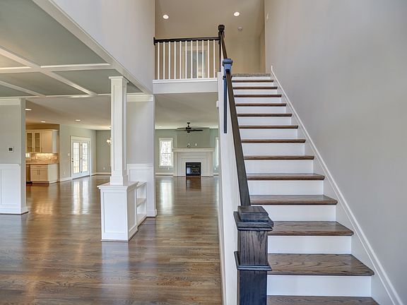 5th image of 3382 Holywell Cir