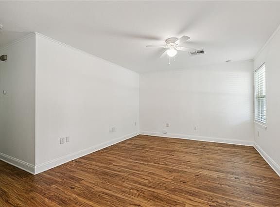 3rd image of 3809 Delaware Ave