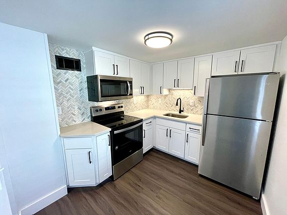 2nd image of 605 E Ann St #2