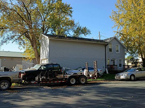 3rd image of 303 Elm Ave