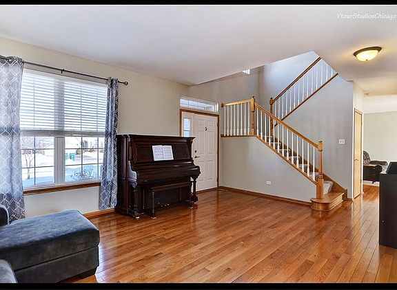 4th image of 1707 Burshire Dr