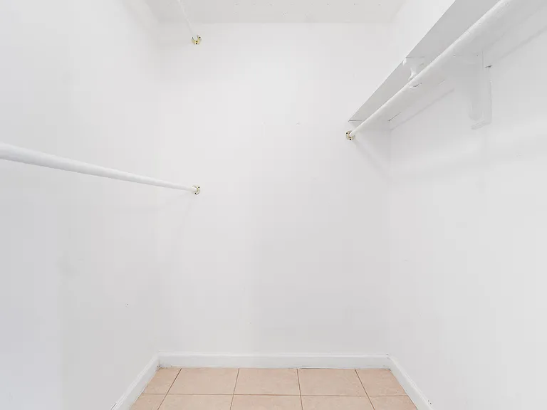 510 Prosperity Farms Rd #4B — Photo 17
