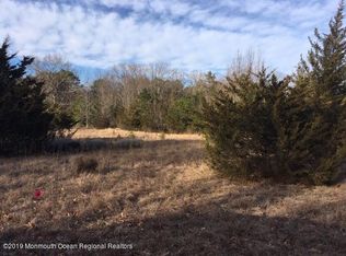 11 Fox Chase Rd, Cream Ridge, NJ 08514