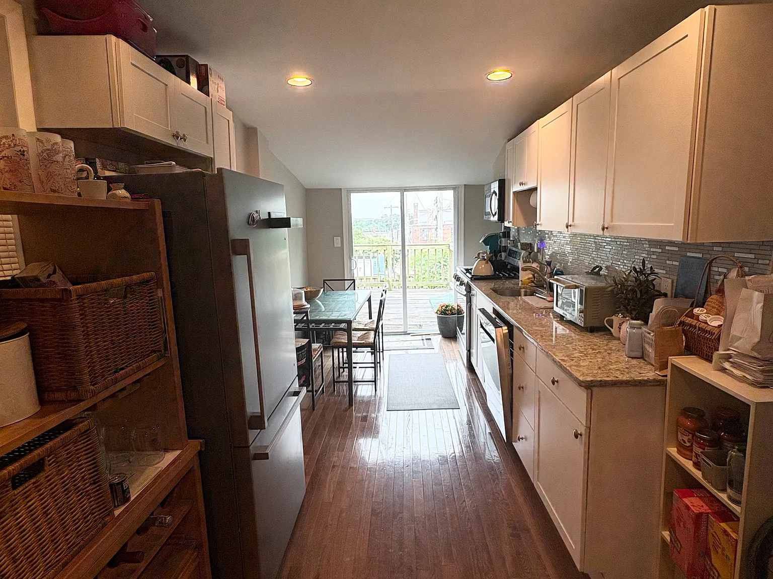 3 bed, 2.5 bath, 1432 sqft, $1,200 — Photo 3