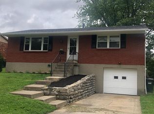 1086 Meadowind Ct, Cincinnati, OH