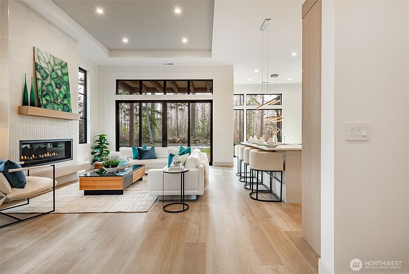 4th image of 5695 Lux Lane