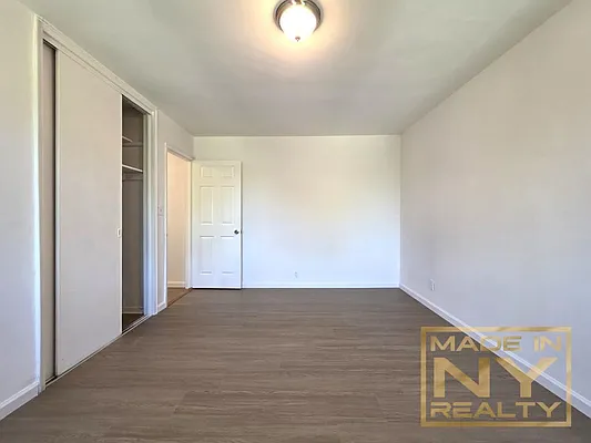 Rented by Made In NY Realty | media 6