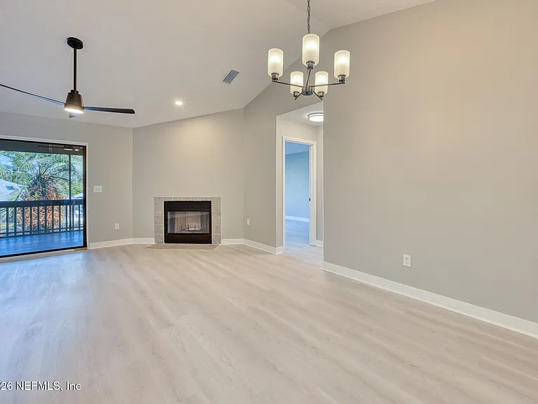 225 Cranes Lake Dr — Photo 16