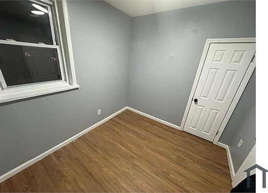 3rd image of 320 S Orange Ave APT 4W