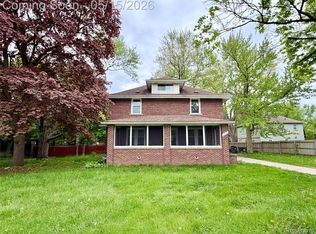 1331 W South Blvd, Troy, MI 48098
