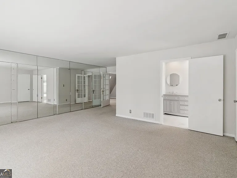 355 Westerhall Ct — Photo 15