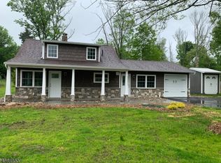31 Round Top Dr, Annandale, NJ 08801