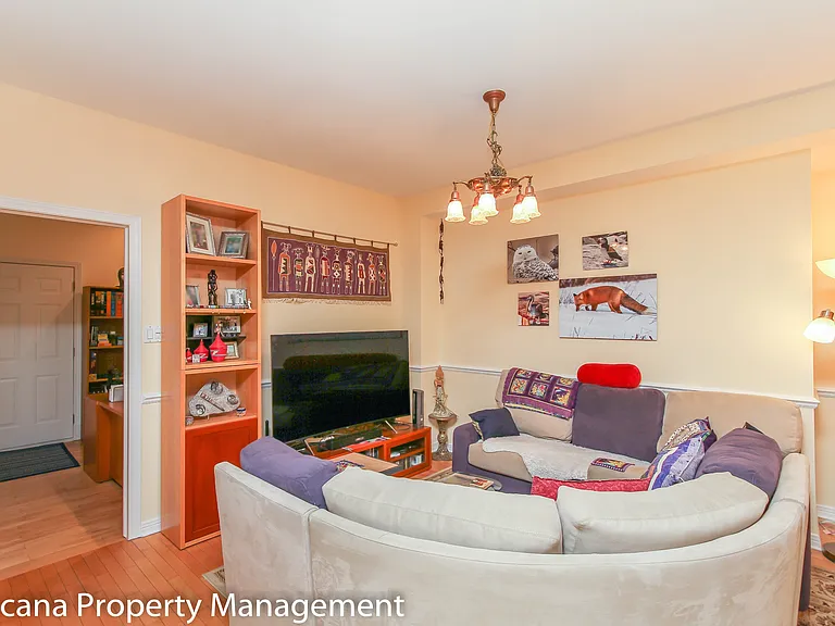 437 Riverdale Ave — Photo 7