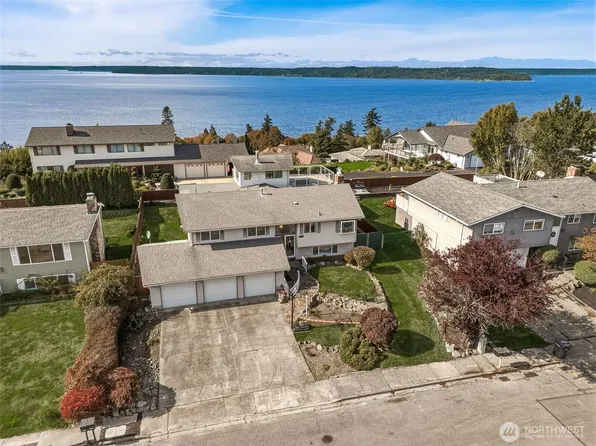 27525 12th Place S, Des Moines, WA 98198