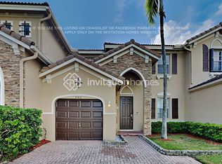 946 SW 153rd Ct, Miami, FL 33194