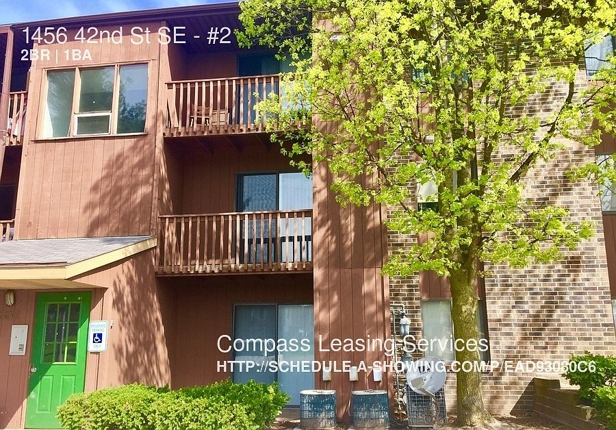 1st image of 1456 42nd St SE APT 2