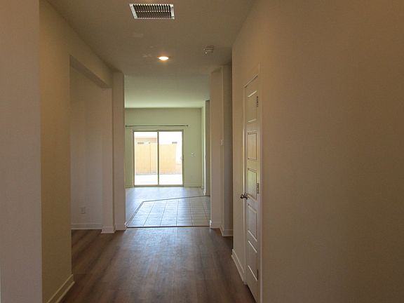3rd image of 991 E Penny Ln