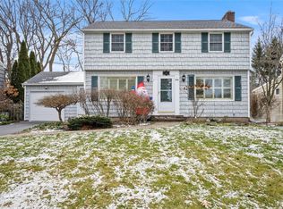 99 Glenmont Dr, Rochester, NY 14617