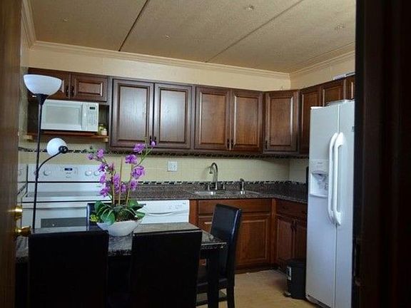 2nd image of 242 Klein Creek Ct APT 2B