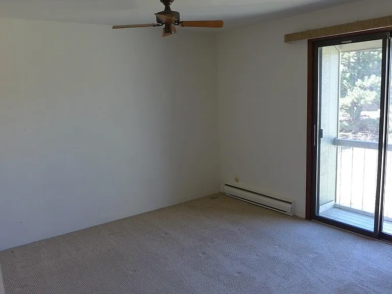 3047 Redstone Ln — Photo 3
