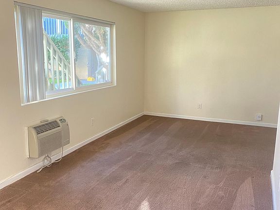 2nd image of 280 Wells Ave APT Q
