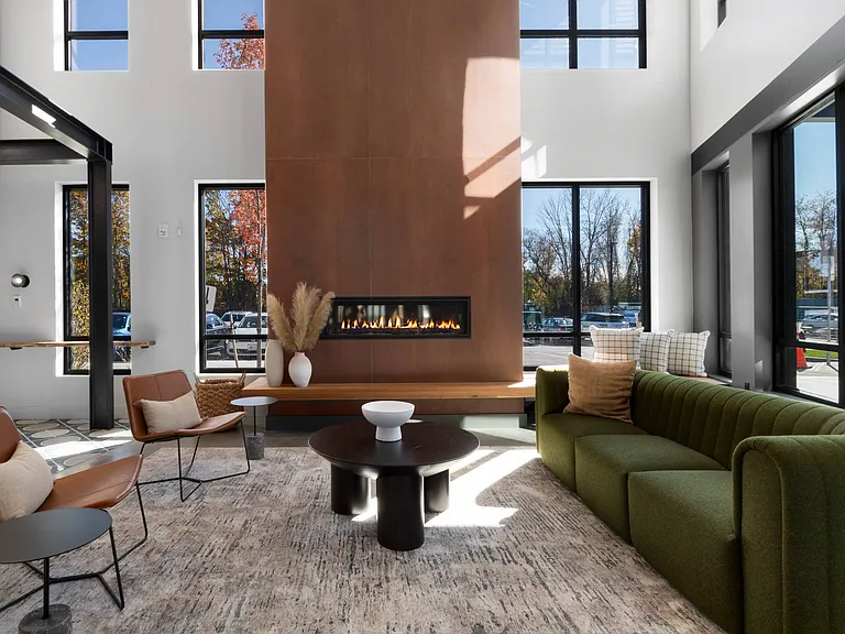 Clubroom & coffee bar