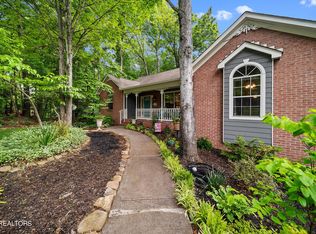 1712 Summer Spring Blvd, Knoxville, TN 37931