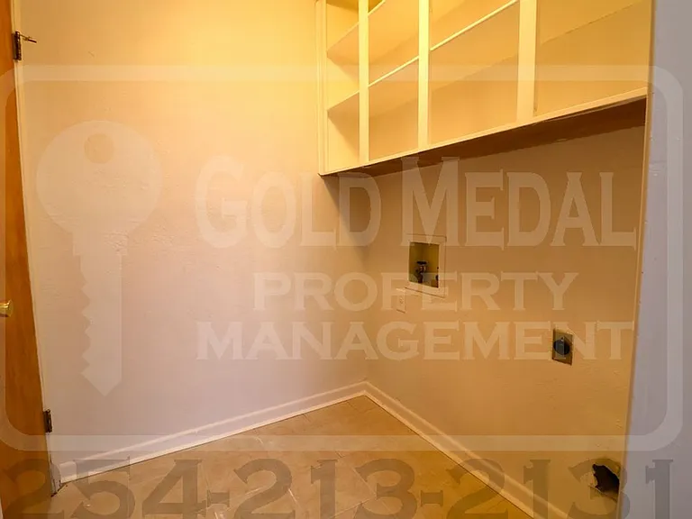 3906 Charolais Dr — Photo 8