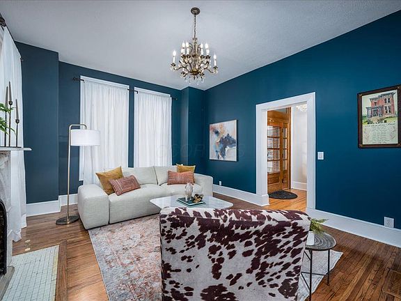 4th image of 1054 E Long St