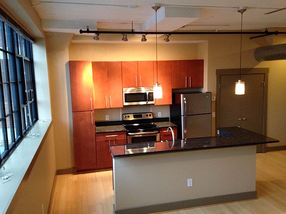 4th image of 806 Wasena Ave SW #322