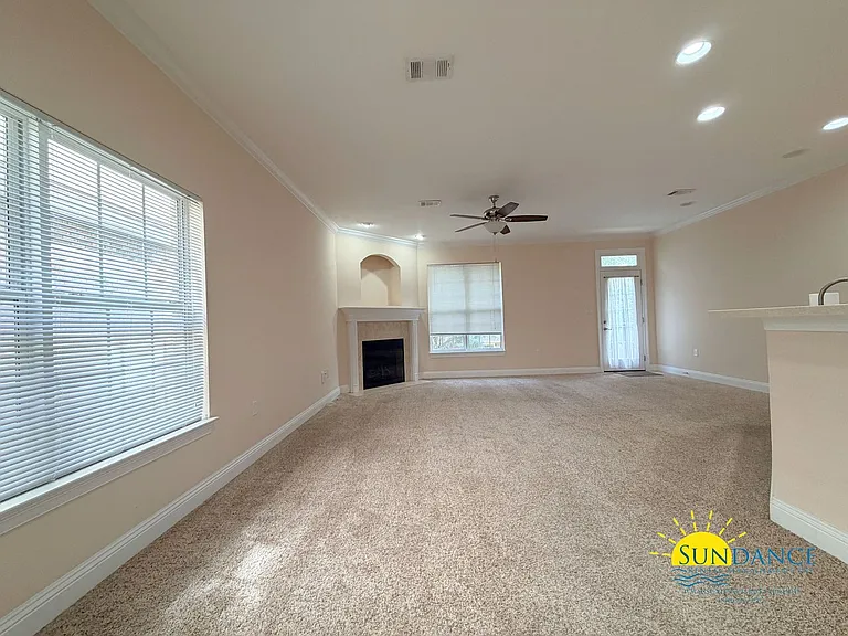 409 Nathey Ave — Photo 3