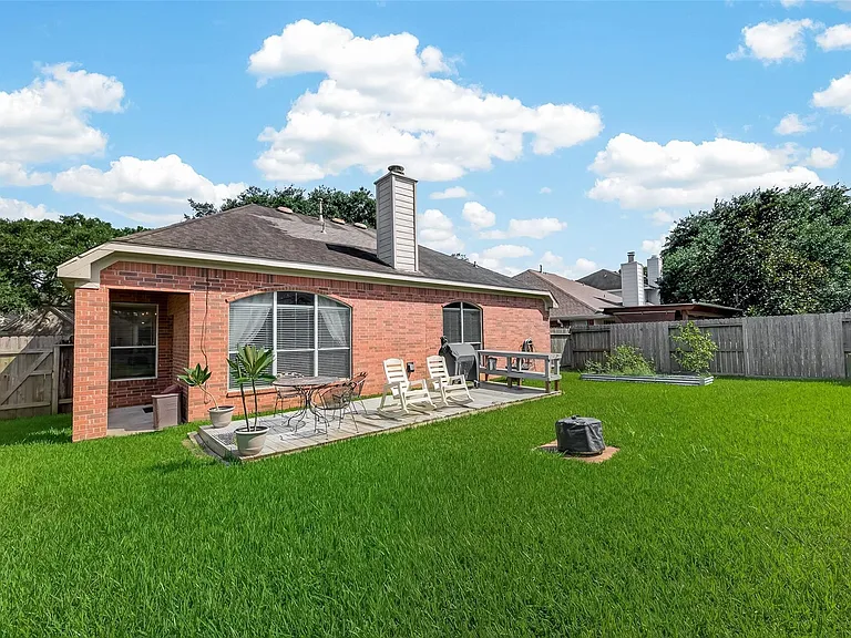 20822 Figurine Ct — Photo 25