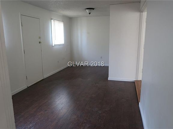 4th image of 1401 Wengert Ave
