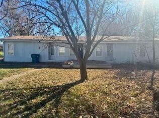 1103 Chestnut St, Osawatomie, KS 66064
